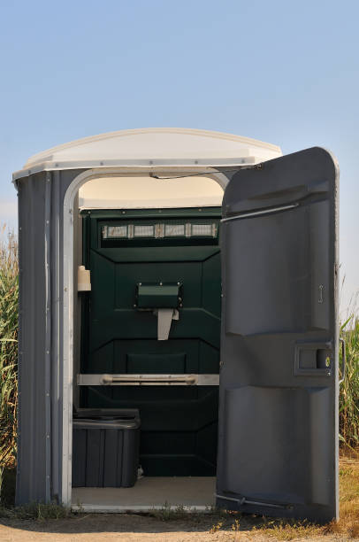 Best Portable restroom trailer rental  in Prudenville, MI